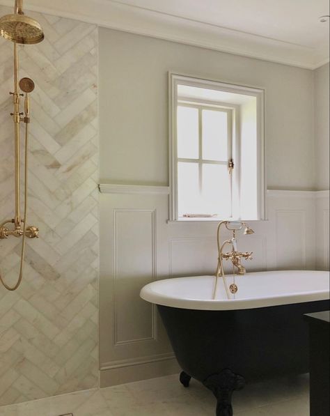 Edwardian Bathroom Ideas, Small Traditional Bathroom, Marble Bathroom Tiles, Hill View, Bathing Beauty, Victorian Bathroom, Downstairs Bathroom, Bathroom Reno, Loft Design