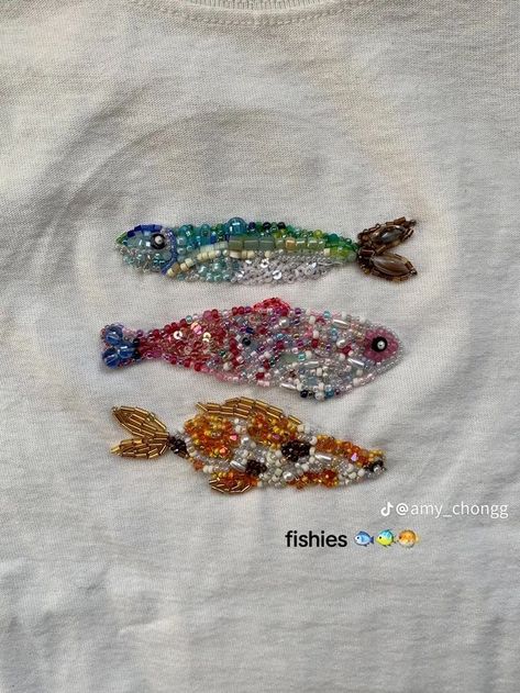 Tambour Beading, Denim Embroidery, Fish Beads, Upcycle Clothes Diy, Diy Gift Set, Summery Nails, Art N Craft, Diy Sewing Clothes, Fun Diy Crafts