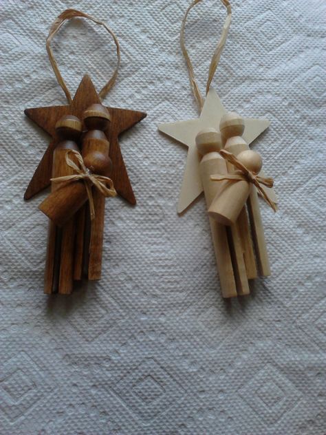 Wood Clothespin Ornaments, Wooden Clothespin Nativity, Diy Christmas Ornaments Nativity, Clothespin Nativity Craft, Old Fashioned Clothespin Crafts, Round Clothespin Crafts, Clothes Pin Nativity Ornament, Clothespin Nativity Ornament, Clothespin Christmas Crafts