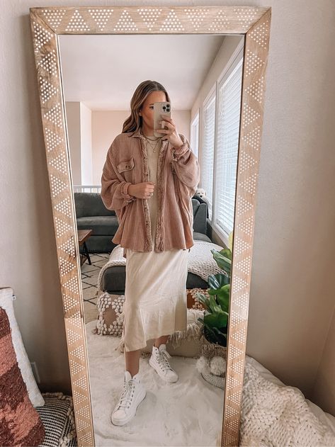 Shirt Over Dress Outfit, Shirt Over Dress, Midi Dress Winter, Dress Layering, T Shirt Midi Dress, Midi Dress Outfit, Shirt Dress Outfit, Teacher Outfit, Tee Shirt Dress