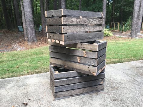 How to Make Crates out of Wood Pallets - Building Our Rez Pallet Repurpose, Crate Bench, Wooden Shipping Crates, Wooden Crate Boxes, Diy Wooden Crate, Pallet Building, Pallet Crates, Pallet Headboard, Crate Diy