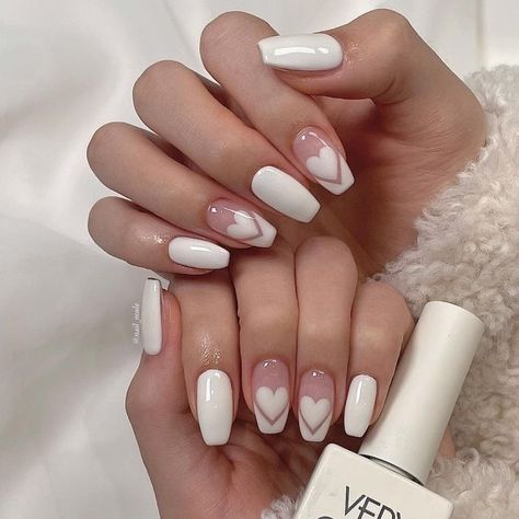 Nail Design Pink And White, Bad Nail Designs, Summer Nails White Design, White Nails Easy, Nail Designs With White, White Cute Nails, Wedding Nails Pink, Interesting Nail Designs, Dc Nails