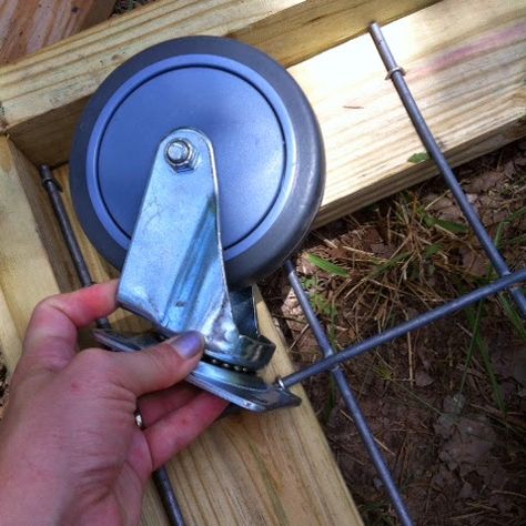 Diy Gate Wheel, Gate Wheels Ideas, How To Build A Driveway Gate, Diy Driveway Gate How To Build, Diy Sliding Gate Driveway, Diy Driveway Gate Cheap, Diy Driveway Gate, Driveway Gate Ideas, Driveway Gate Diy