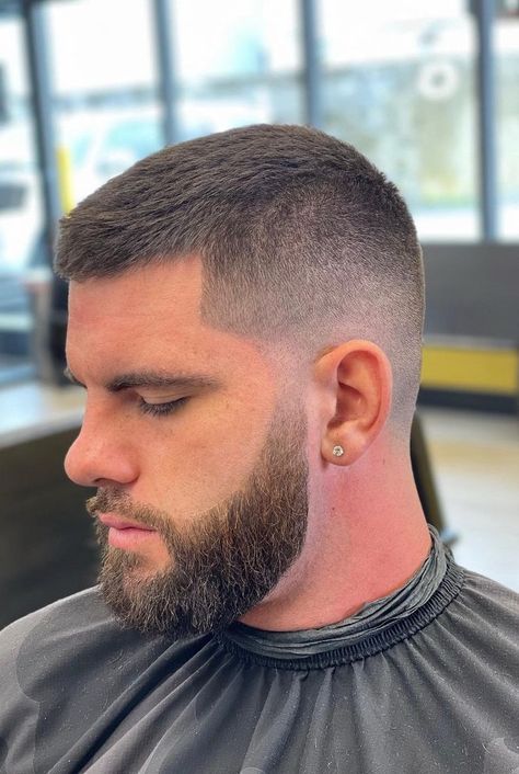 Short Haircut For Men Round Face, Short Mens Haircut Thick Hair, Short Mens Haircut With Beard Round Face, Short Hairstyles For Men With Round Faces, Close Cropped Hair Men, Classic Crew Cut, Crew Cut Haircut Men Short, Haircut For Men Round Face Shape, Short Hair Men Round Face