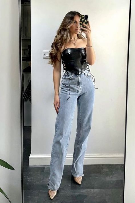 Nightclub Attire Women, Club Outfits For Dancing, Jean Outfit Night Out, Cute Outfits For Clubs Night, Night Life Outfits Club, Spring Club Outfits Night, Club Outfits For Women Jeans, Jeans Clubbing Outfit, Clubbing Outfits 2023