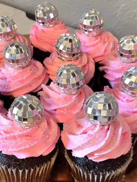 Disco Ball Design, Disco Cake, 14th Birthday Party Ideas, Taylor Swift Birthday Party Ideas, Decoration For Party, Sweet Sixteen Birthday Party Ideas, 17th Birthday Ideas, Disco Birthday Party, Cowgirl Birthday Party