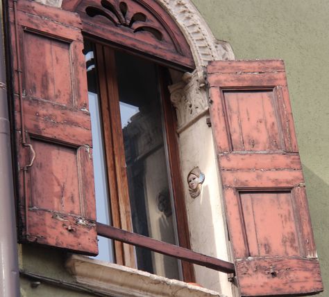 medieval windows with a small womans head on window frame  Verona Italy  photo by jadoretotravel Medieval Window, Tudor Buildings, Medieval Doors, Medieval Kingdom, Italian Photography, Interesting Doors, Medieval Door, An Open Window, Medieval House