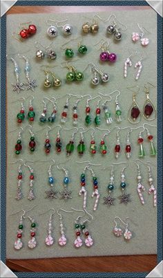 Christmas Earrings Diy, Diy Christmas Earrings, Christmas Jewelry Diy, Beaded Snowflake, Beaded Earrings Diy, Jewelry Making Earrings, Earrings Diy, Earrings Inspiration, Homemade Jewelry