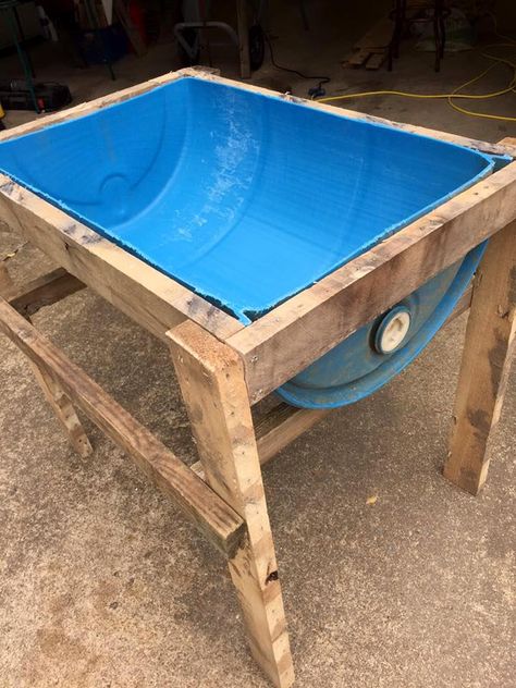 Sell Easy, Pallet Ideas Easy, Wooden Pallet Projects, Pallet Crafts, Pallets Garden, Dog Bath, Kraf Diy, Wood Pallet Projects, Pallet Ideas