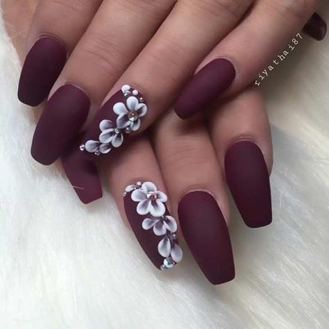 Winter Nails Burgundy, Ombre Nails With Diamonds, Acrylic Nails Squoval, Ultimate Fails, Nails Squoval, White And Green Nails, Nails Burgundy, Classy Hair, 2019 Nails