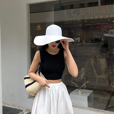 Floppy Hat Outfit Summer, Beach Hats Outfit, Floppy Hat Outfit, Brim Hat Outfit, Straw Hats Outfit, Hat Outfits Summer, Hat Outfit Summer, Newsboy Hat Women, Knit Slouchy Hats