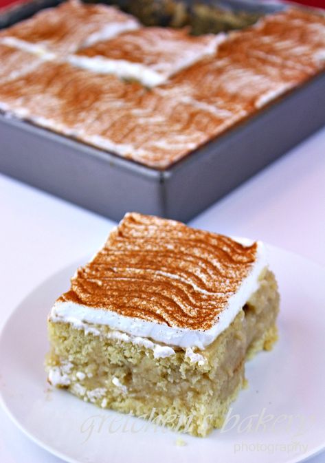 Vegan Tres Leches Cake Vegan Tres Leches Cake, Heathy Eats, Best Vanilla Cake Recipe, Meatless Dishes, Sweat Treats, Vegan Paleo Recipes, Refined Sugar Free Recipes, Cold Cake, Vegan Whipped Cream