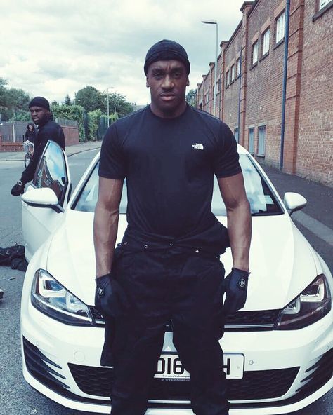 Bugzy Malone Wallpaper, Uk Rappers, Bob Marley Love Quotes, Chase Money, Bugzy Malone, Old Uniform, Uk Grime, Grime Artists, Rapper Aesthetic