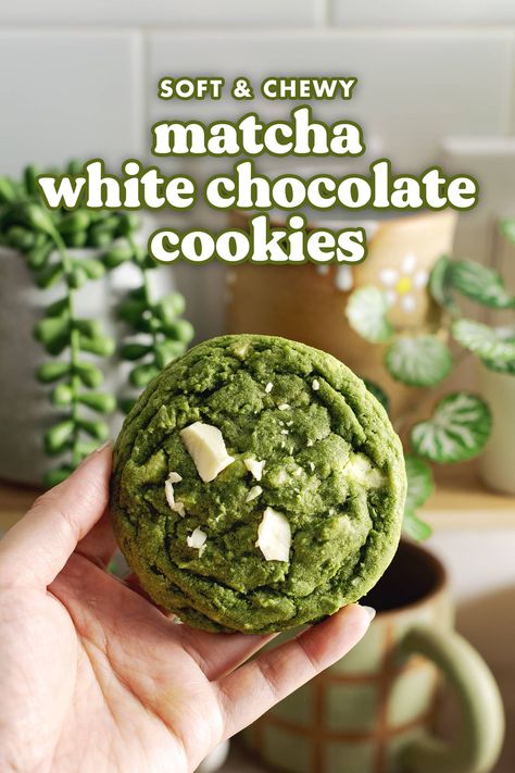 Soft and chewy matcha white chocolate cookies made with vibrant green matcha powder and white chocolate chunks. They're a delicious green tea twist on chocolate chip cookies! #matcha #matchacookies | teakandthyme.com Matcha Biscuits, Matcha Mochi Cookies, Soft Cookies Aesthetic, Green Tea Cookies, Matcha Pudding, Matcha Mochi, Matcha White Chocolate, Matcha Cafe, Matcha Chocolate