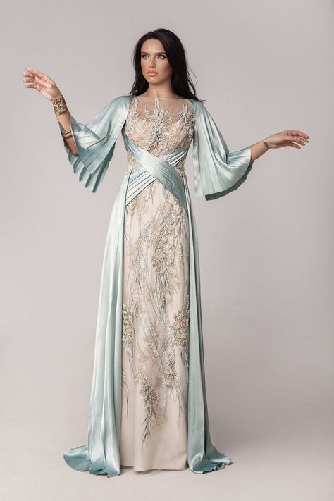 Fantasy Dresses, Pleated Sleeves, Fantasy Gowns, Fairytale Dress, Dresses To Wear, Mermaid Evening Dresses, Fantasy Dress, Fantasy Fashion, Bohemian Dress