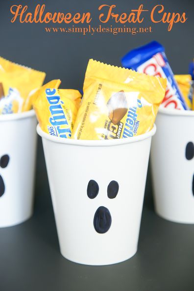 Ghost Treats, Dulces Halloween, Ghost Crafts, Fall Candy, Classroom Treats, School Treats, Candy Crafts, Halloween Goodies, Halloween Treat Bags