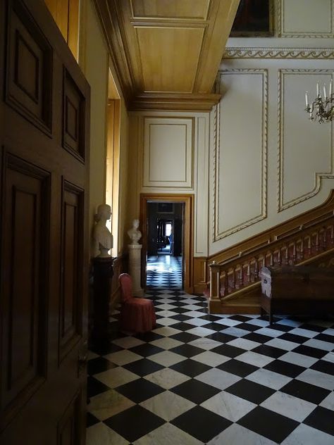 Belton House Interior, Regency Era Home, 1980 House, Belton House, Hallway Staircase, Royal Home, House Castle, Traditional Chic, Interior Staircase