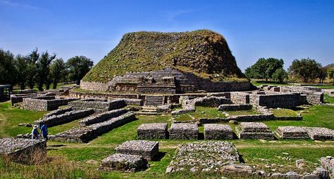 Ancient Indian Universities Takshasila in Pakistan, Nalanda, Vikramasila, Odantapuri in Bihar, Pushpagiri in Odisha, Somapura in Bangladesh destroyed by invaders Visit India, Ancient India, Tourist Places, Lost City, Historical Place, Archaeological Site, Architecture Photo, Unesco World Heritage Site, Unesco World Heritage