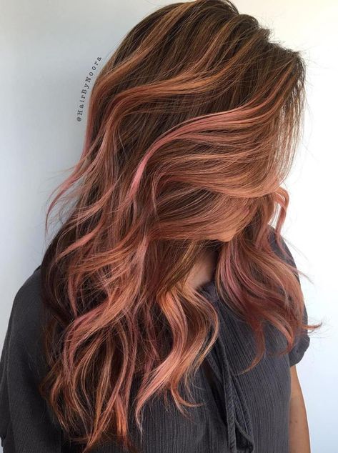 Caramel+And+Pastel+Pink+Balayage+Hair Rose Brunette, Brown And Pink Hair, Balayage Hair Rose, Rose Pink Hair, Gold Balayage, Rose Gold Balayage, Rambut Brunette, Extra Long Hair, Hair Balayage