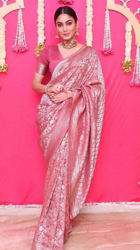 6 Classic Saree Blouses By Nita Ambani To Look Royal Seedha Pallu Saree Style, Nita Ambani, Monsoon Wedding, Indian Bridal Sarees, Embellished Blouse, Fancy Blouses, Elegant Saree, Fancy Blouse Designs, Blouse Design Models