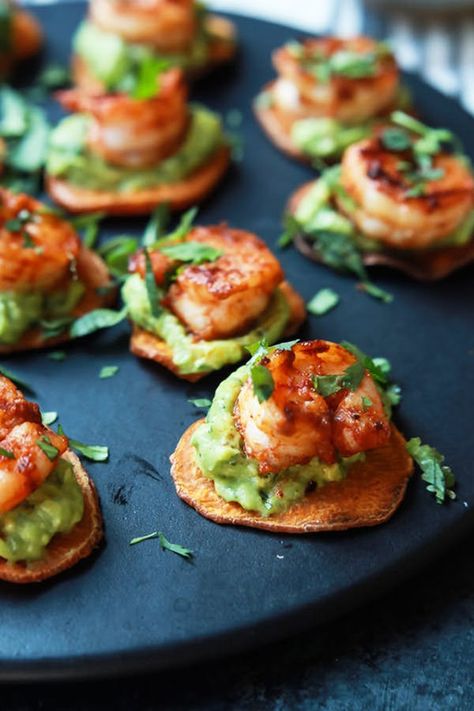 Shrimp Guacamole, Guacamole Bites, Summer Appetizer Recipes, Gluten Free Appetizers, Cajun Shrimp, Clean Eating Dinner, Summer Appetizer, Superbowl Party Food, God Mat