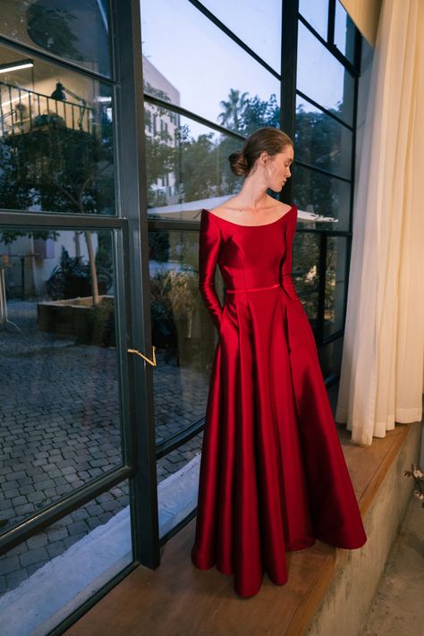 Gallery 1 — CHANA MARELUS Chana Marelus, Prom Dresses With Pockets, Occasion Dresses Wedding, فستان سهرة, Inspo Outfit, Satin Prom Dress, A Line Gown, Red Prom Dress, Red Wedding