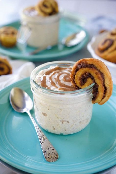 Cinnamon Bun Overnight Oats, Mason Jar Breakfast, Healthy Weekly Meal Plan, Oats Recipes Breakfast, Breakfast In A Jar, Oat Recipes Healthy, Overnight Oats Recipe Healthy, Overnight Oats Healthy, Overnight Oatmeal