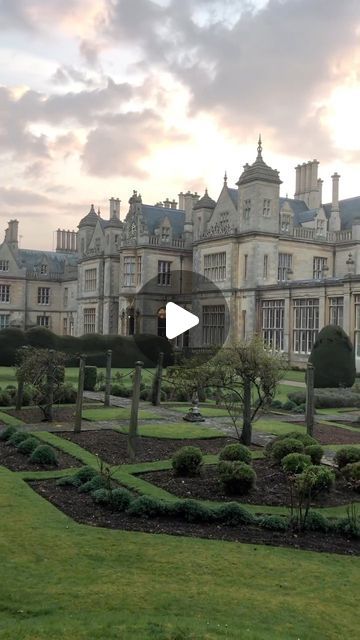 IG Mansions on Instagram: "Nothing more peaceful than this ✨⁠
⁠
📍Stoke Rochford Hall, Lincolnshire, England.⁠
��⁠
By @country_house_obsession⁠
⁠
#igmansions #england #countryhouse #historichomes #englishestates" English Manor Houses Country Estate, Manor Exterior, English Estates, English Country Manor, Lincolnshire England, English Manor Houses, English Manor, Manor Houses, Country Homes