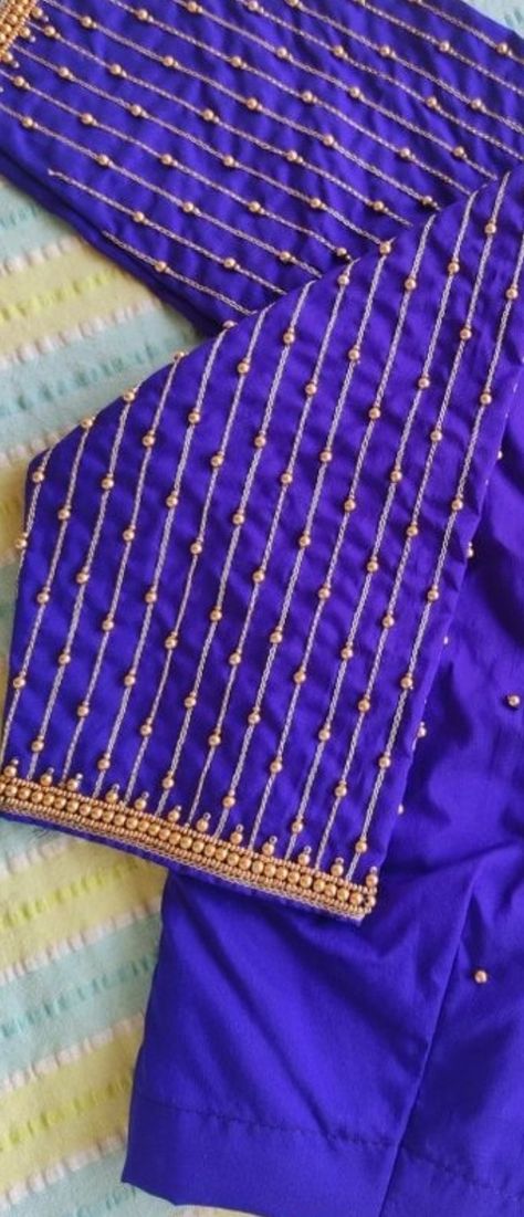 Maggam Work Hands Design, Straight Line Aari Work Blouse, Aari Work Blouse Sleeve Designs, Sleeves Aari Work Design, 1000 Range Aari Work Blouse, Aari Work Hand Design Simple, Aari Sleeve Designs, Aari Sleeve Designs For Blouse, Aari Hand Work Designs