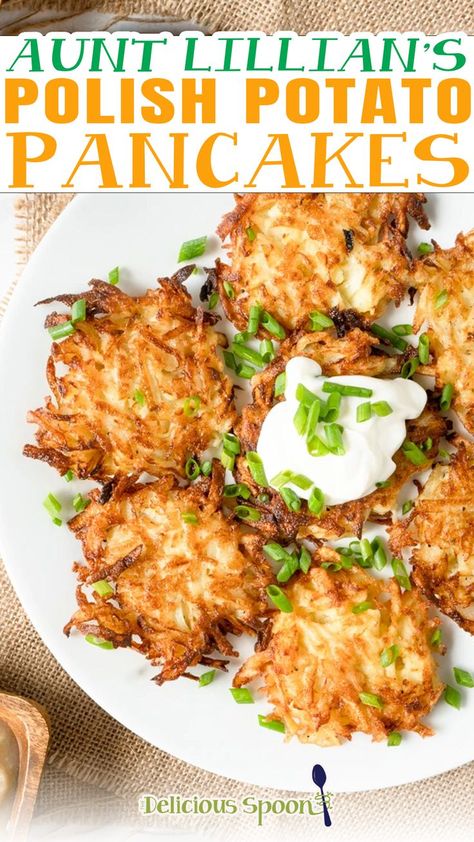 Polish Potato Pancakes, Potato Pancakes Easy, Potato Cakes Recipe, Potatoe Pancake Recipe, Potato Recipes Side Dishes, Easy Side Dish, Pancakes Easy, Potato Pancakes, Potato Side Dishes