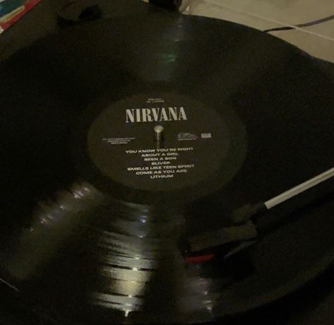 Nirvana Vinyl, Cds Aesthetic, Nirvana Aesthetic, Nirvana Pictures, Rock Aesthetic, Nirvana Kurt Cobain, Nirvana Kurt, Smells Like Teen Spirit, Music Aesthetic