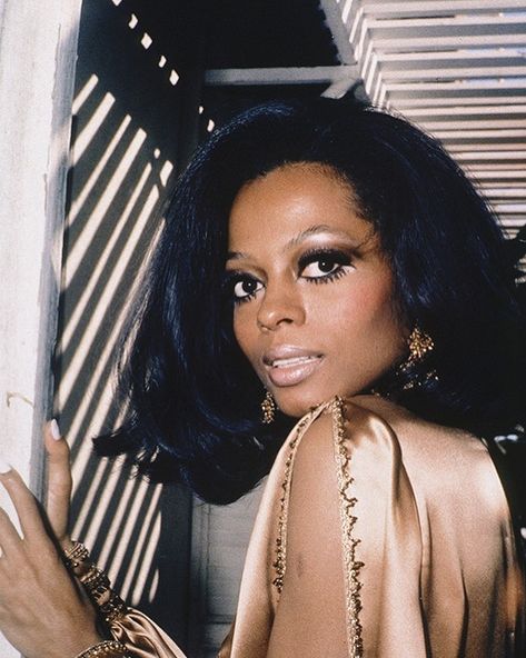 Pat McGrath on Instagram: “DETROIT DIVINITY ⚡⚡⚡ The LEGENDARY @dianaross, 1969 ⚡⚡⚡ #DivineRose #inspiration”