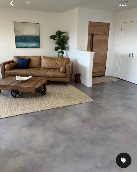 Concrete Floor Paint Colors, Concrete Floor Paint, Painted Cement Floors, Indoor Paint Colors, Barn Remodel, Real Life Photos, Floor Paint Colors, Feldkirch, Painted Concrete