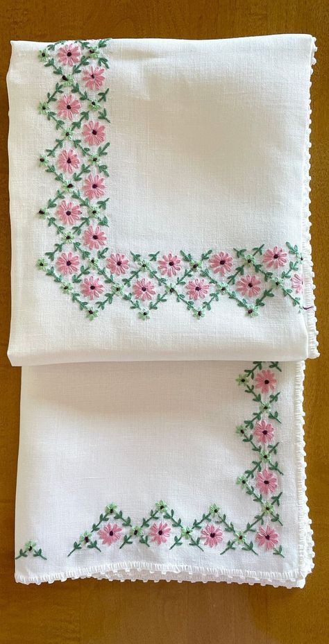 Embroidery For Bedsheet, Embroidery On Table Cloth, Hand Embroidery Table Cloth, Table Cloth Embroidery Handmade, Embroidery Designs For Table Cloth, White Embroidery Designs, Table Cloth Embroidery, White Linen Table Cloth, White Hand Embroidery