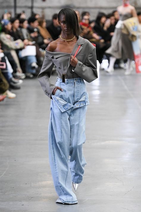 Fall 2023 Ready To Wear, Corporate Dress, 2023 Ready To Wear, Denim Wear, Outfit Jeans, Looks Street Style, Winter Trends, Fall 2023, Fashion Show Collection