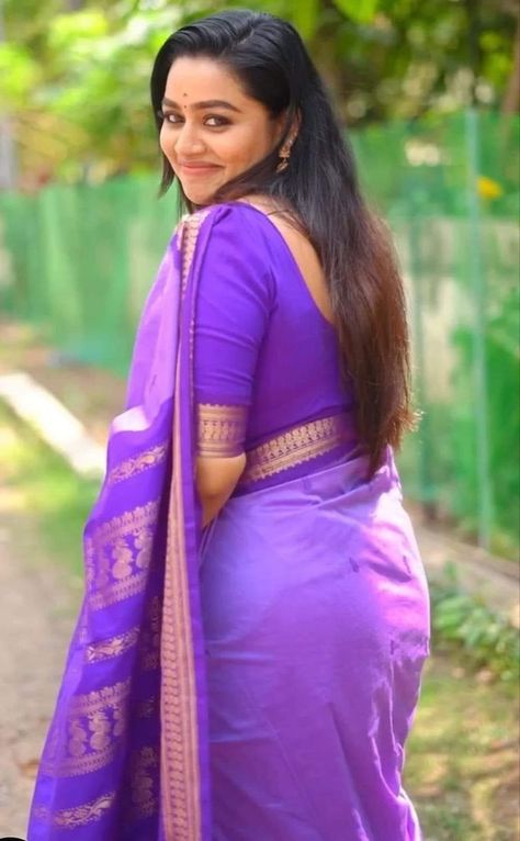 Gayathri Yuvaraj, Indian Dresses For Women, Glamour Beauty, Indian Woman, Hot Women Dress, Hot Images, Saree Models, Beautiful Women Over 40, Indian Actress Hot Pics