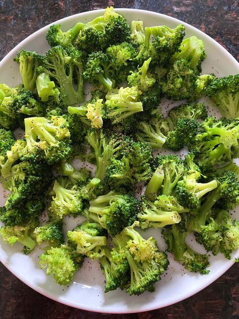 Potato Oven Recipes, Potato Fries Air Fryer, Sweet Potato Fries Air Fryer, Broccoli Seasoning, Baked Sweet Potato Oven, Sweet Potato Snack, Boiled Broccoli, Potato Oven, Cooked Broccoli