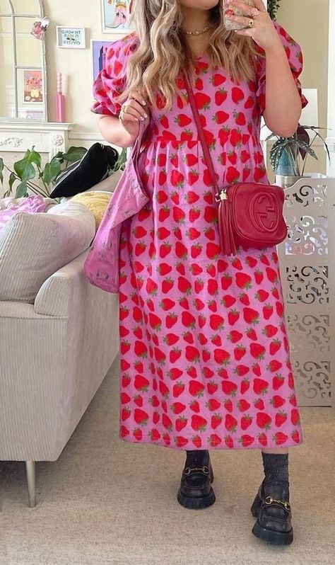 Quirky Dress Outfits, Dopamine Dressing Office, Quirky Feminine Fashion, Quirky Midsize Fashion, Quirky Corporate Outfits, February Fashion 2024, Colorful Midsize Outfits, Colourful Teacher Outfits, Colorful Plus Size Fashion