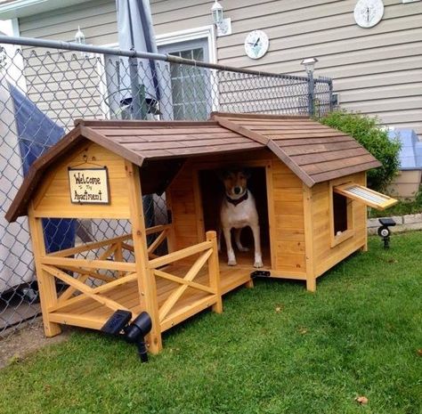 Impressive dog house. Dog House Design, Dog Mansion, Dog House With Porch, Dog Kennel Designs, Wooden Dog House, Dog House Bed, Dog House Plans, Outdoor Dog House, Cool Dog Houses