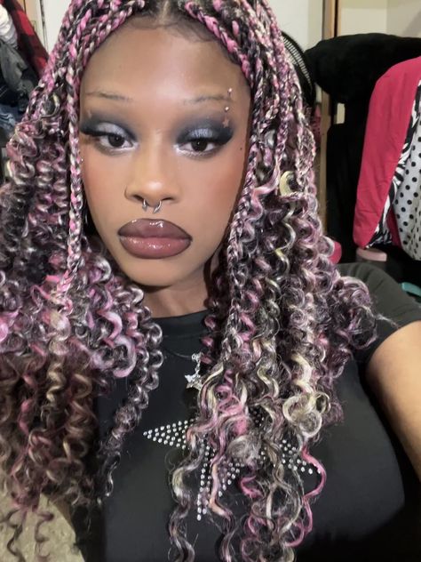 Pink And Green Box Braids, Braids Hairstyles For Black Women, Hair Braid Patterns, Unique Braids, Box Braids Hairstyles For Black Women, Braids Hairstyles Pictures, Cute Box Braids Hairstyles, Protective Hairstyles Braids, Pretty Braided Hairstyles