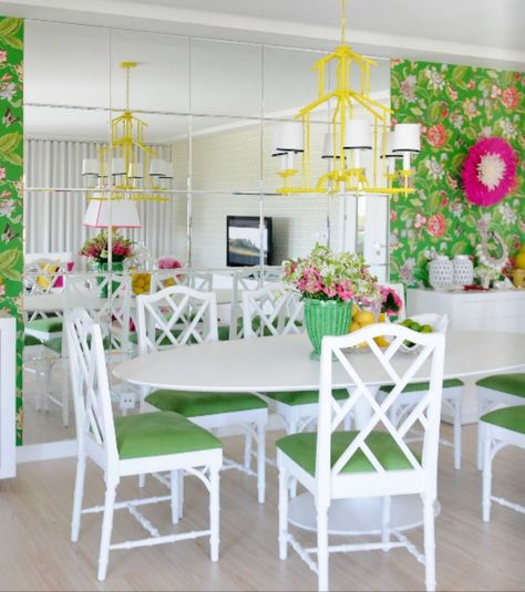 Gorgeous dining room ideas with color for a designer look and unique design ideas! see more on https://ablissfulnest.com/ The Dining Room, Green And Pink, Room Table, Palm Beach, Dining Room, Floral, Flowers, Wall, Green