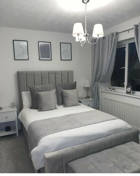 Grey And White Small Bedroom Ideas, Grey Room Decor Bedroom, Bedroom Ideas White Walls, Bedroom White And Grey, Grey Room Ideas Bedroom, Modern Classic Living Room, Grey Bedroom Decor, White Room Decor, Classy Bedroom