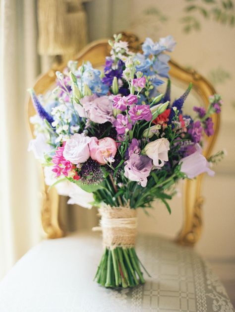 Wedding Bouquet from French Flower Style | Photography: ErichMcVey.com | See more here: http://www.StyleMePretty.com/2014/04/08/romantic-french-chateau-wedding/ Flowers Composition, Bouquet Champetre, Wildflower Wedding Bouquet, French Chateau Wedding, Country Bouquet, Bouquet Bride, Summer Wedding Bouquets, Flora Flowers, Puzzle Jigsaw