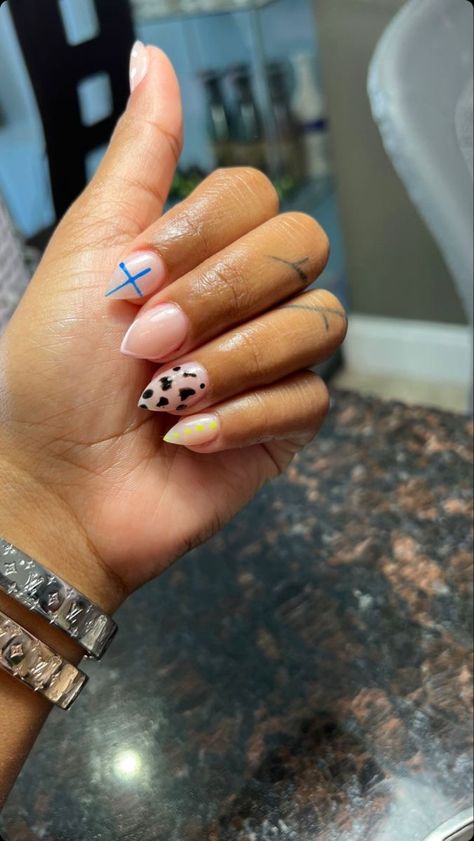 Stelito Nails Short, Short Stilleto Nails Design, Short Stilleto Nails Almond, Pointy Nails Short, Short Stelito Nails, Stelito Nails, Short Pointy Nails, Stilleto Nails Designs, Stiletto Nails Short