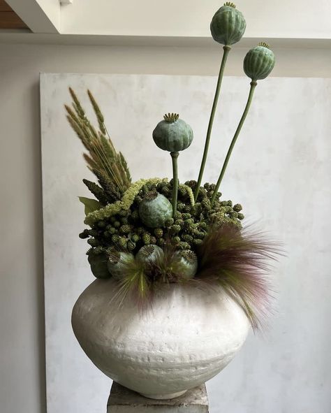 Preserved Hydrangea, Hydrangea Arrangements, Jonathan Anderson, Flower Installation, Happy Flowers, June 22, Tropical Wedding, Green Thumb, Floral Decor