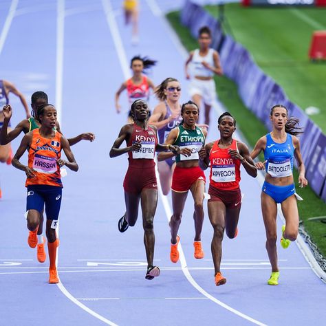 Faith Kipyegon wins the 1st 5000m heat with 14:57.56 as she holds off reigning Olympic champ Hurdles Track, 5000m, Paris Olympics, Summer Olympics, Track And Field, Olympic Games, Reign, Hold On, Track