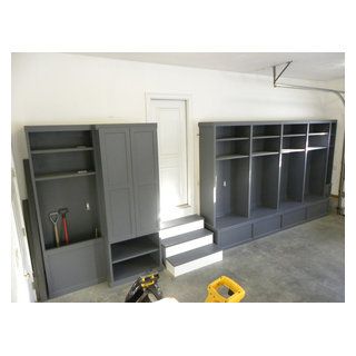 Simple custom built storage lockers for an active Newton family. Name plates, bench seating with hidden storage beneath and mdo plywood construction make these Garage Lockers, Diy Storage Ideas, Storage Organization Ideas, Garage Storage Inspiration, Garage Workshop Organization, Garage Renovation, Garage Storage Solutions, Garage Organization Diy, Garage Laundry