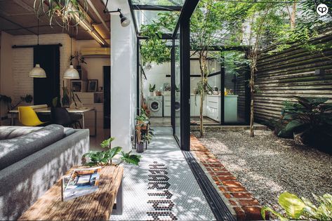 Malaysian House, Modern Tropical House, Industrial Style Home, Garden Paving, Outdoor Living Design, Architecture Model House, Insta Feed, Tropical Houses, Backyard Projects