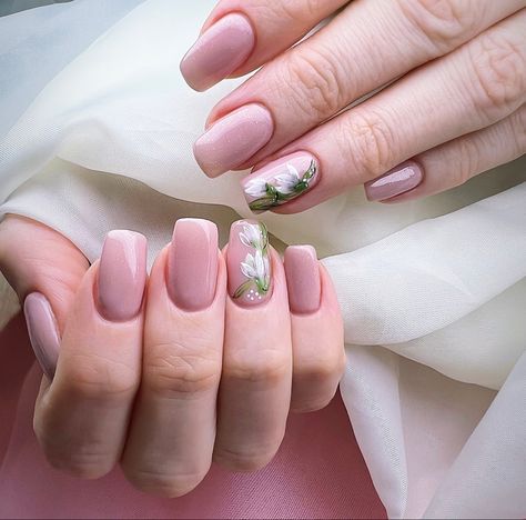 Snowdrop Snowdrop Nail Art, Snowdrop Nails, Animation Nails, Manicure Nail Designs, Blouse Casual Fashion, Blouse Casual, Gel Nail Designs, Classy Nails, Floral Nails