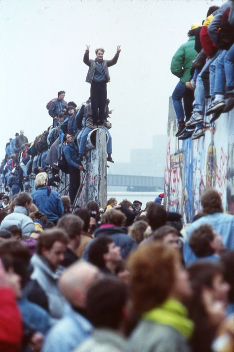 Anniversary of the fall of the Berlin Wall; Berlin, Germany; November 9; Fall occurred on Nov. 9, 1989. The wall was built on Aug. 13, 1961, to prevent East Germans from fleeing their then-communist country. The fall was an event of high rejoicing that invigorated both halves of the city. The Berlin Wall, Berlin Wall, November 9, Berlin, Germany, Train, Black And White, Twitter, Wall